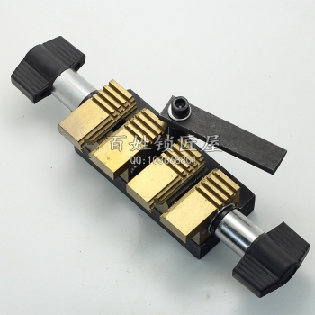 P053